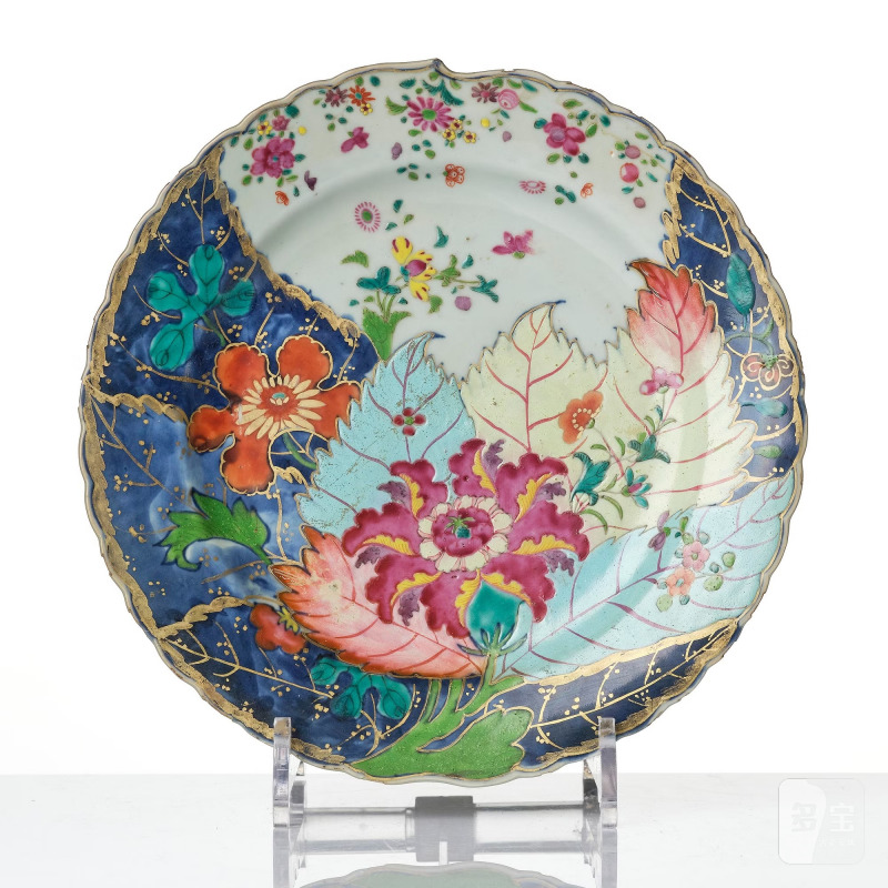 A set of three famille rose 'tobacco leaf' plates, - 图5